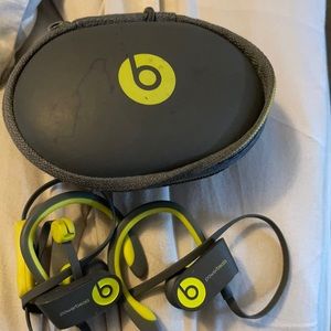 Beats wireless earbuds